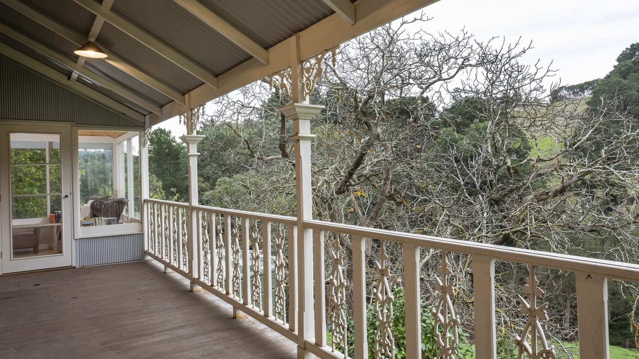 Photo of Patio Balcony in Basket Range