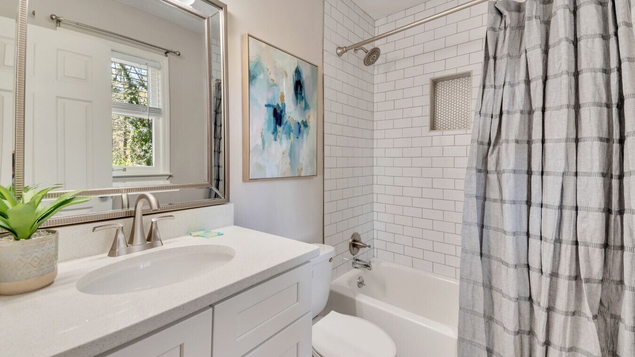 Photo of Bathroom in Ellenwood