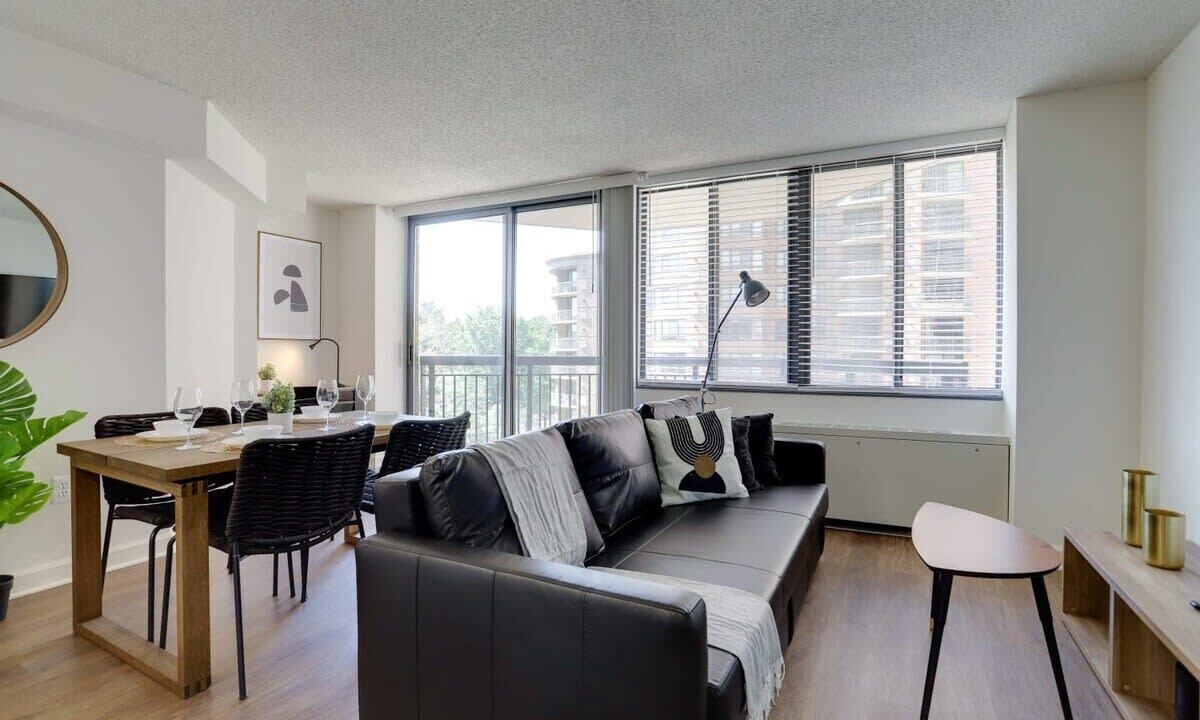 Photo of Livingroom in Pentagon City