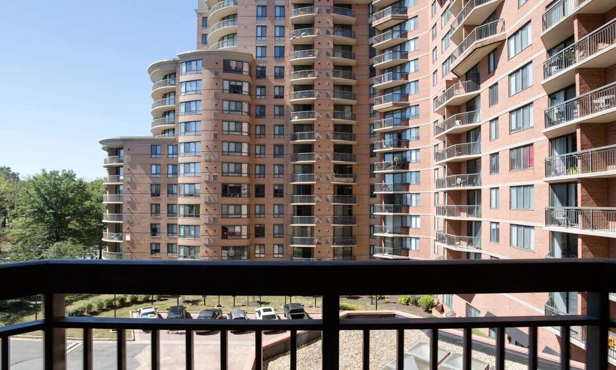 Photo of Patio Balcony in Pentagon City