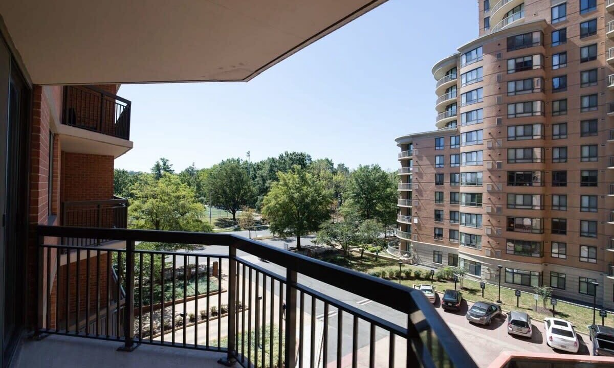 Photo of Patio Balcony in Pentagon City
