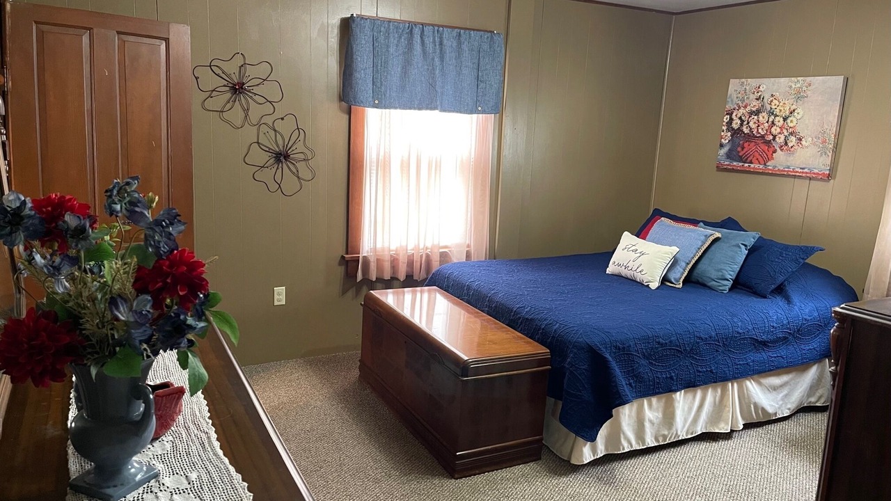 Photo of Bedroom in Greenup
