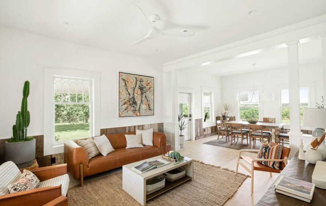 Photo of Livingroom in Lockhart