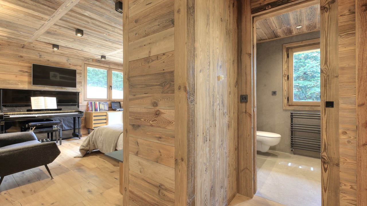 Photo of Bedroom in Demi-Quartier