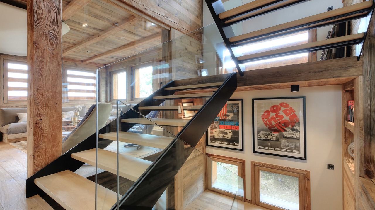 Photo of Others in Demi-Quartier