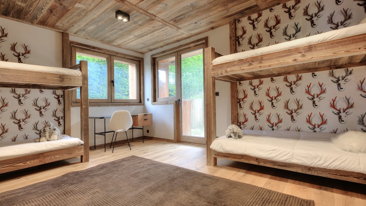 Photo of Bedroom in Demi-Quartier