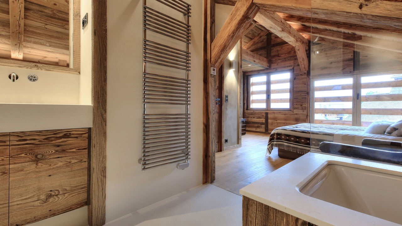 Photo of Bedroom in Demi-Quartier