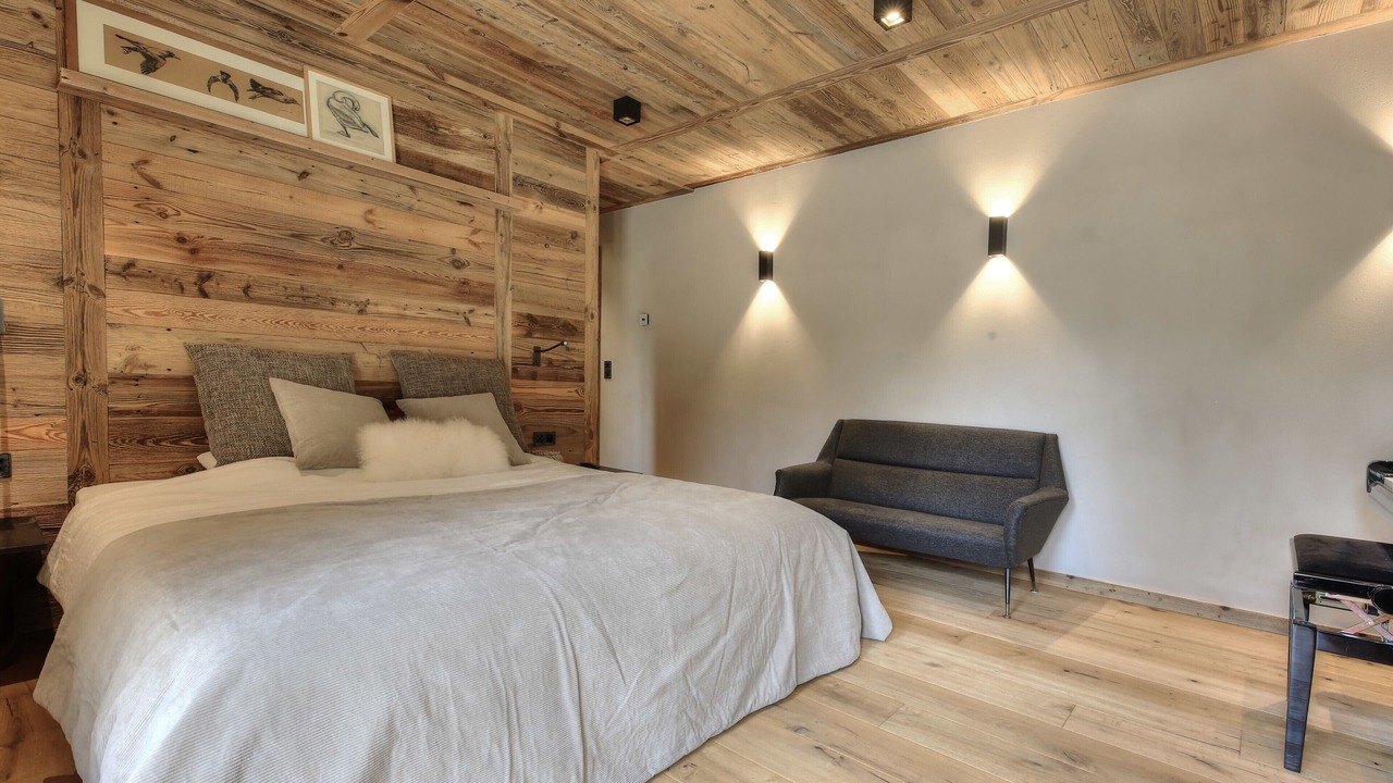 Photo of Bedroom in Demi-Quartier