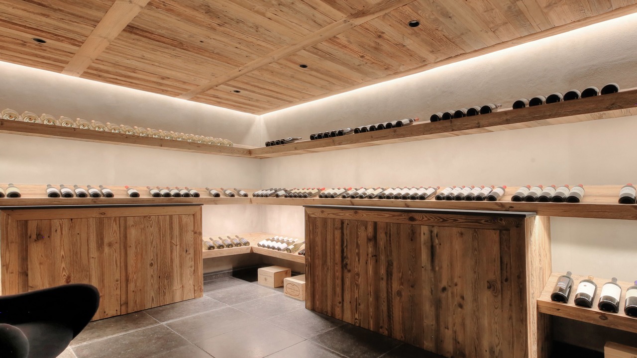 Photo of Others in Demi-Quartier