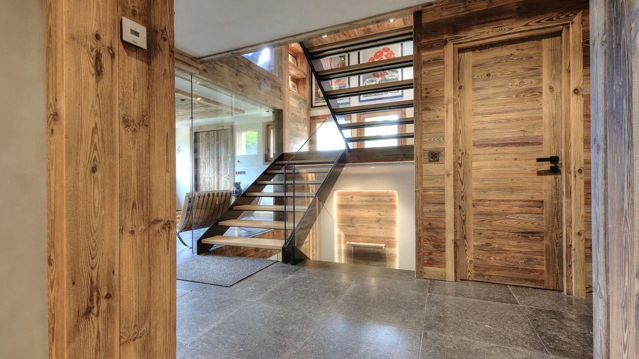 Photo of Others in Demi-Quartier