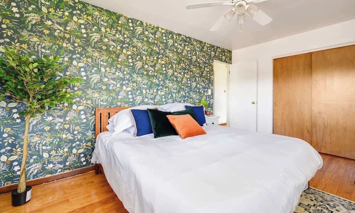 Photo of Bedroom in Westmont