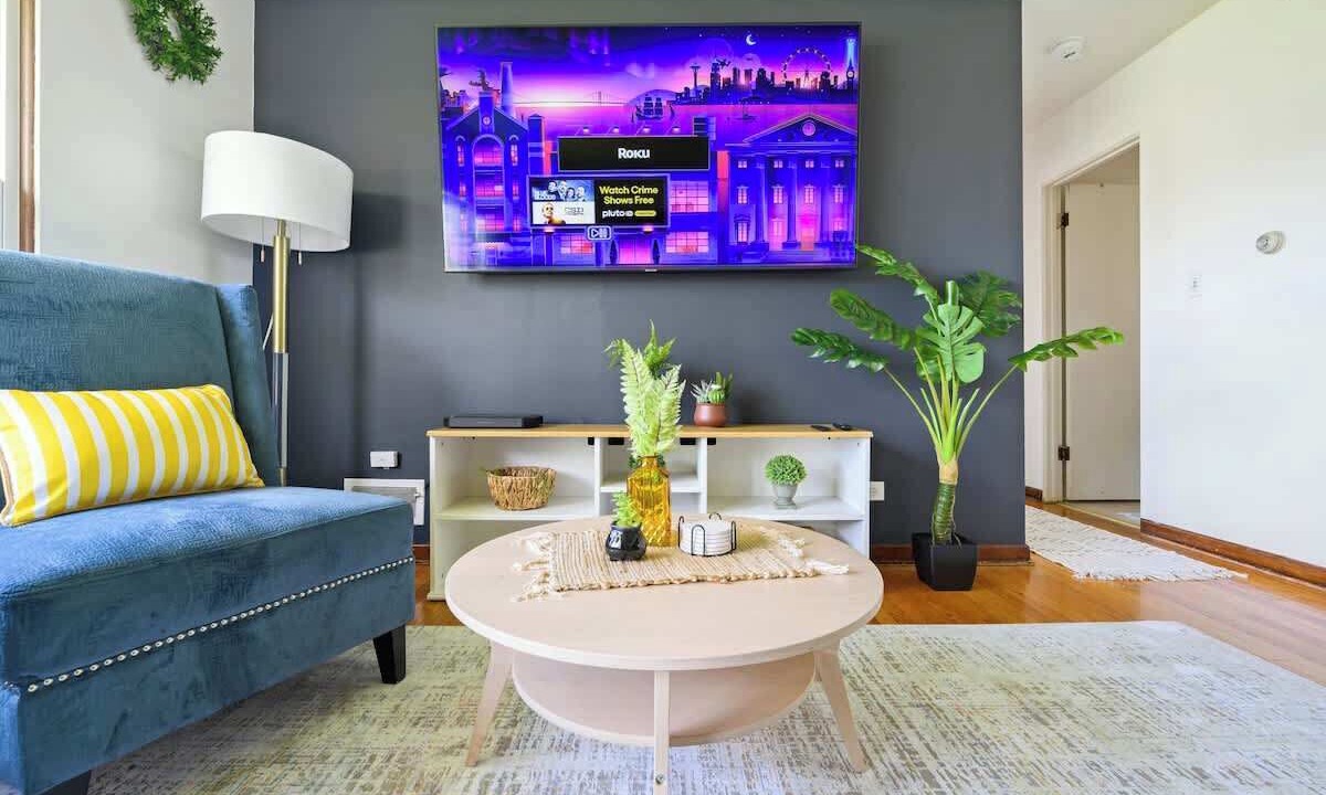 Photo of Livingroom in Westmont