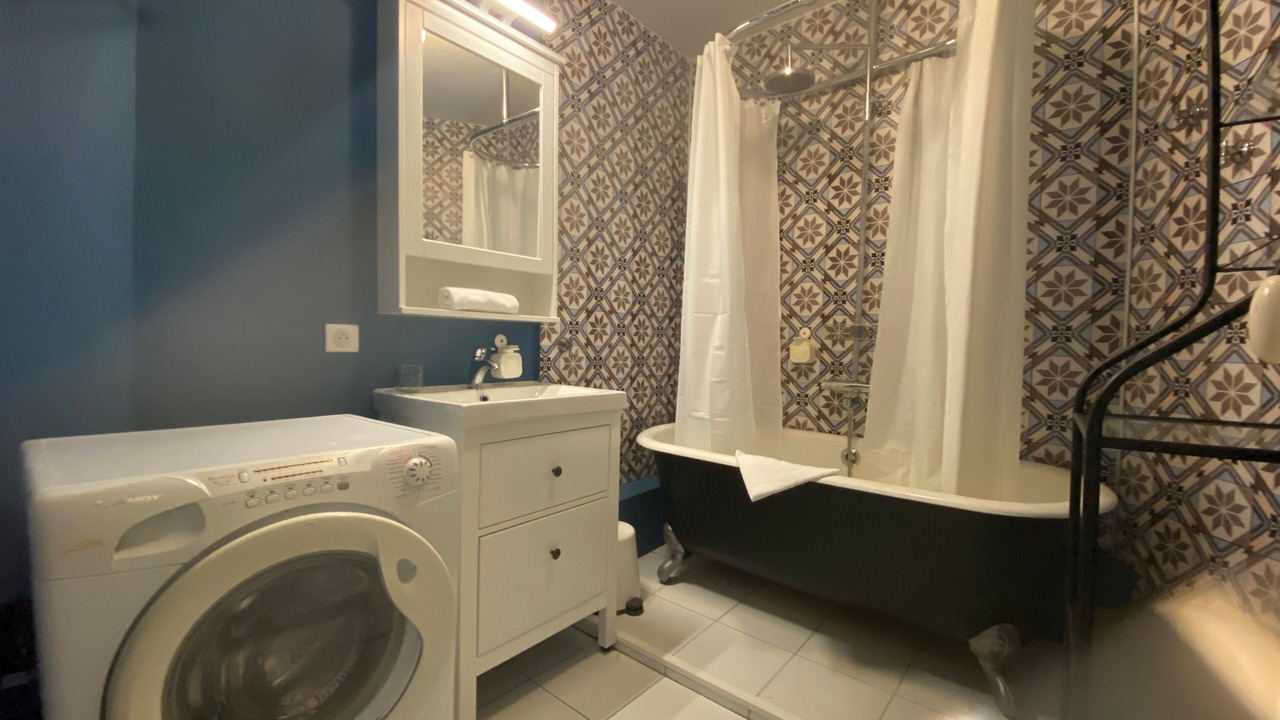 Photo of Bathroom in Toulouse City-Centre