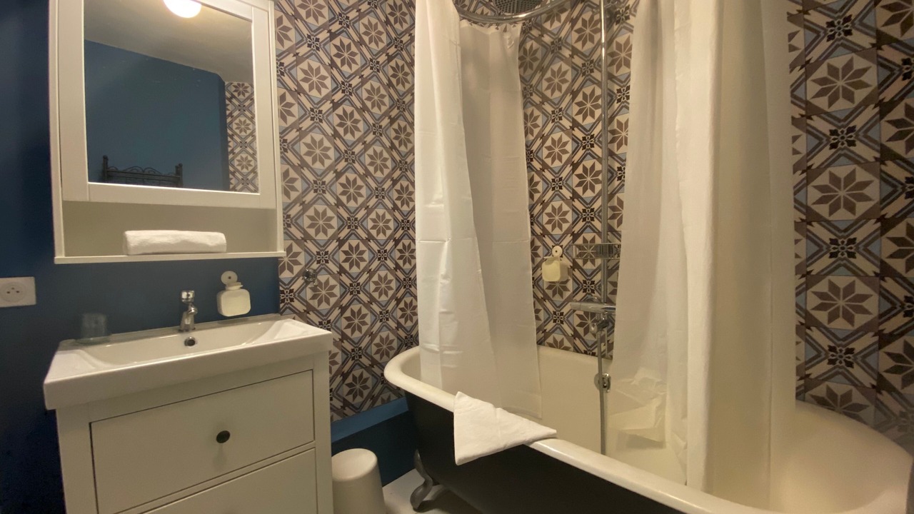 Photo of Bathroom in Toulouse City-Centre