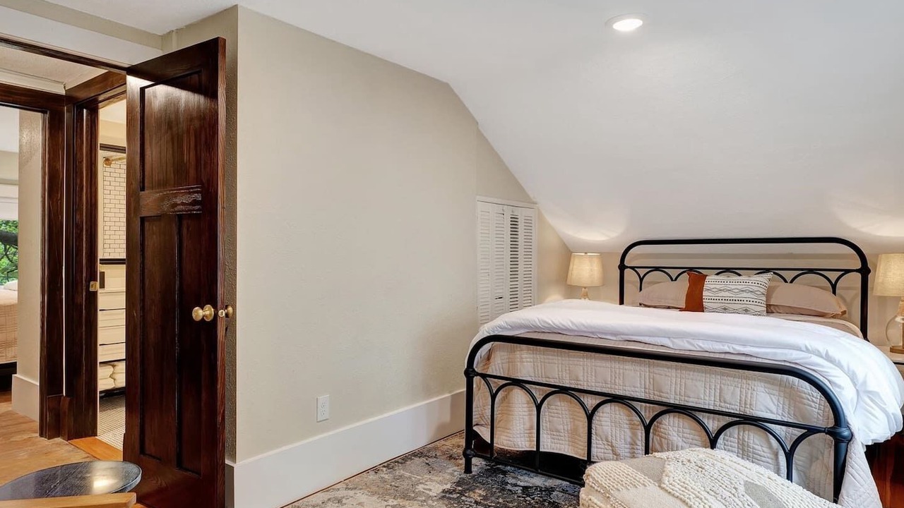 Photo of Bedroom in Champaign