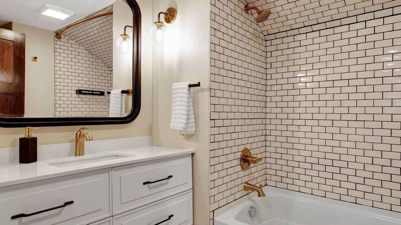 Photo of Bathroom in Champaign