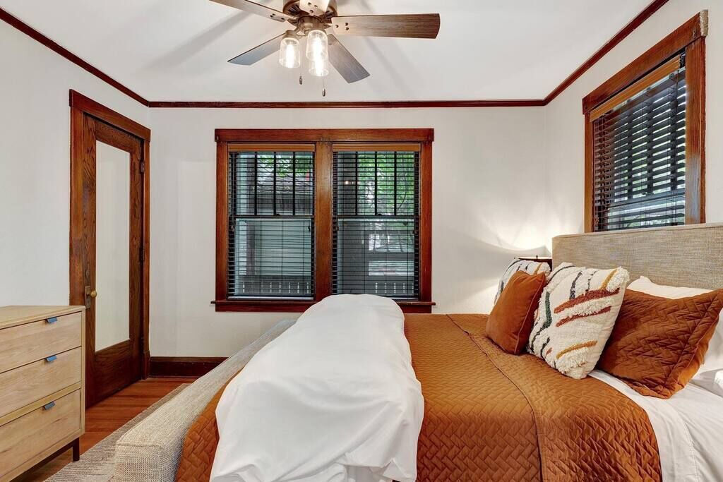 Photo of Others in Champaign