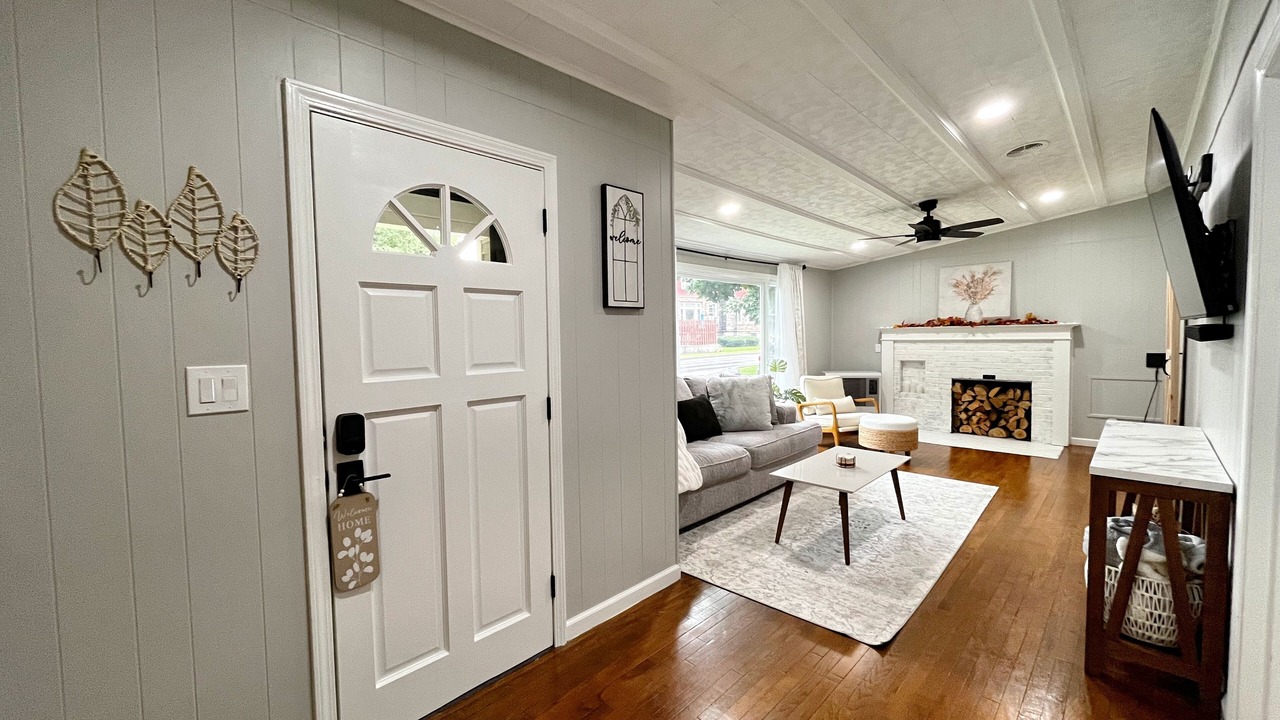Photo of Livingroom in Alexandria Bay