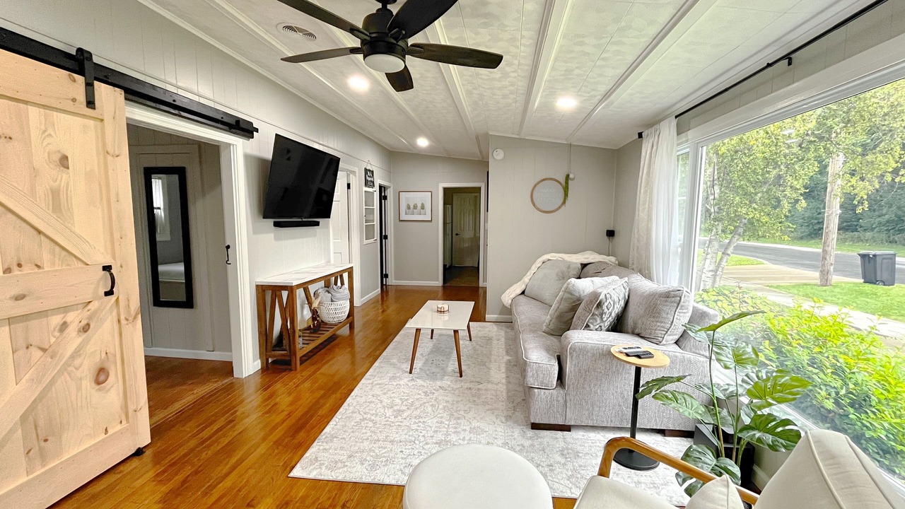Photo of Livingroom in Alexandria Bay