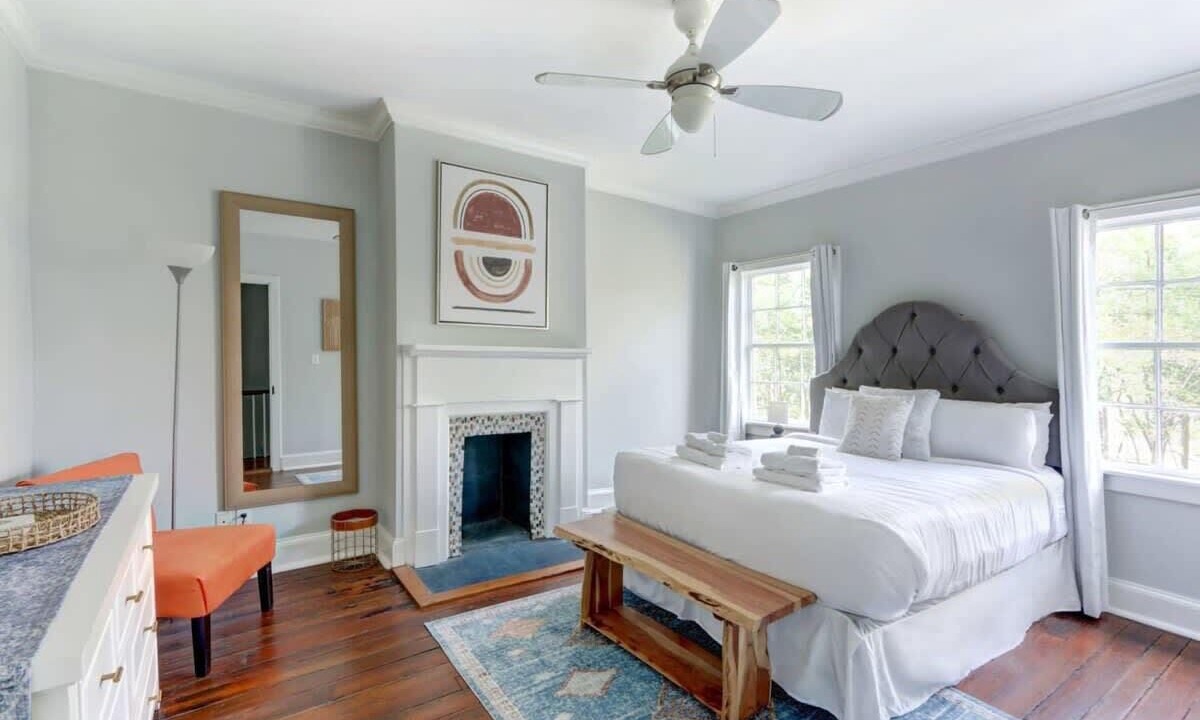 Photo of Bedroom in Beach Institute