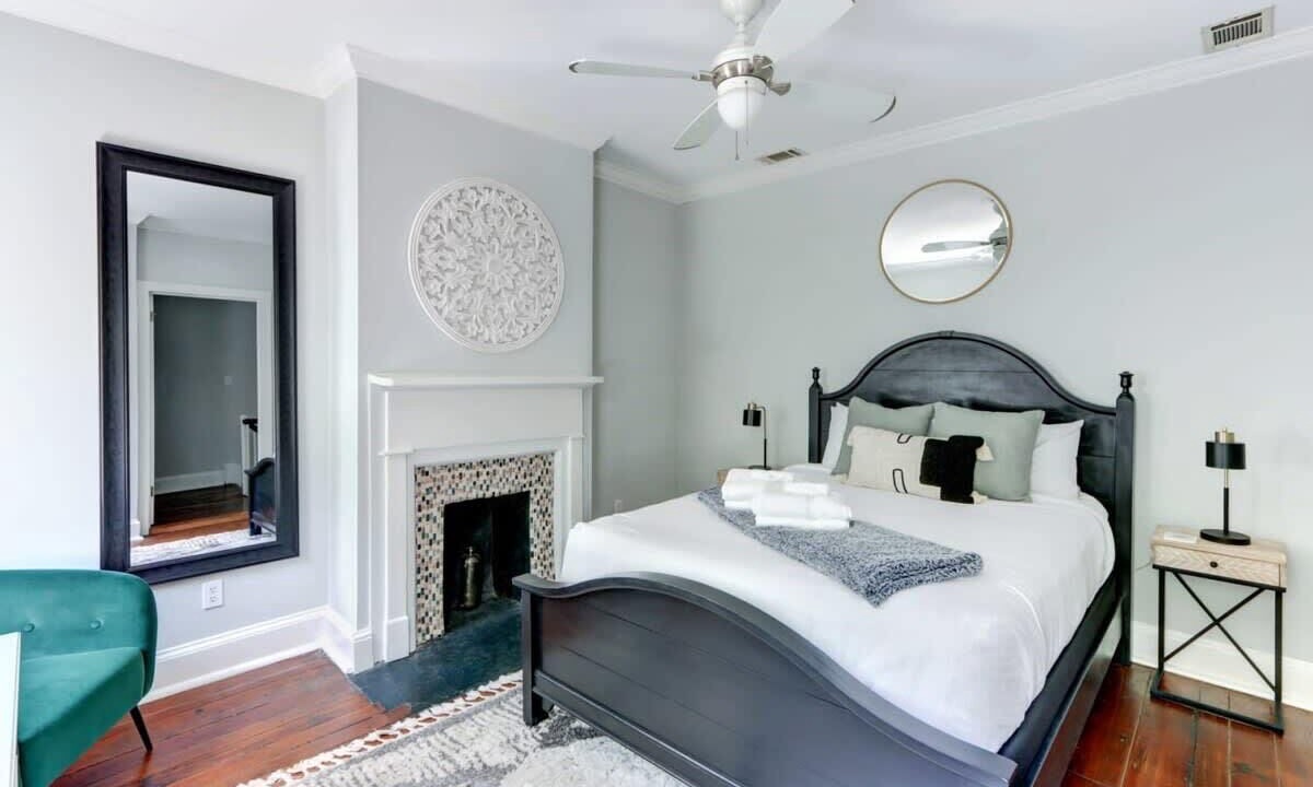 Photo of Bedroom in Beach Institute