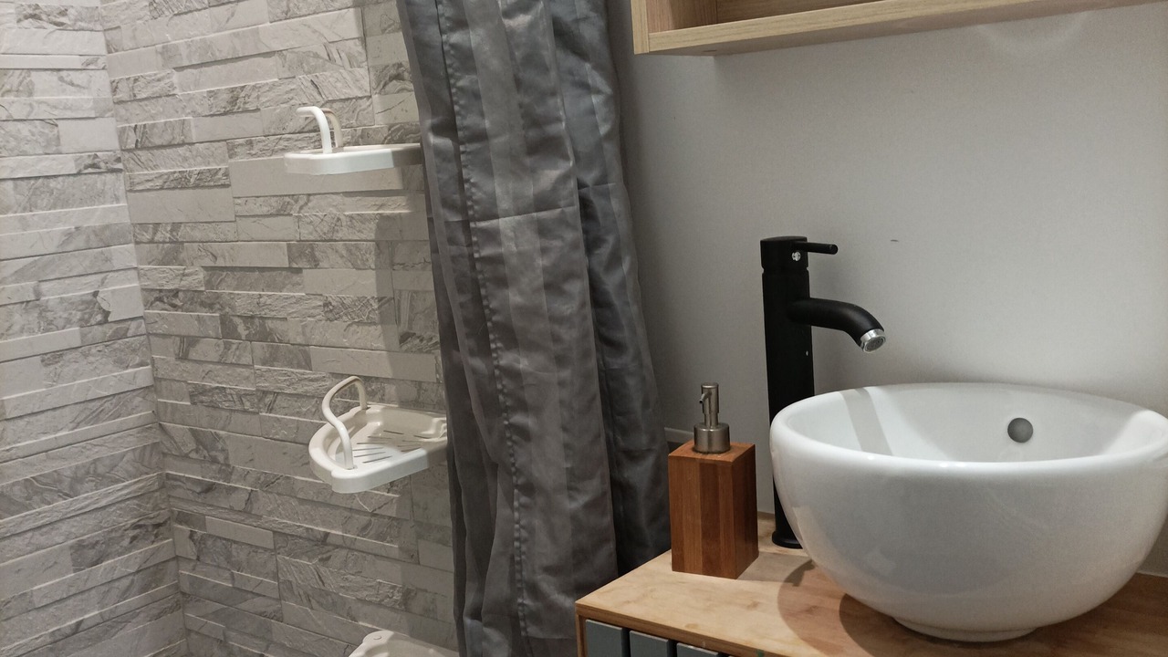 Photo of Bathroom in Donnemain-Saint-Mames