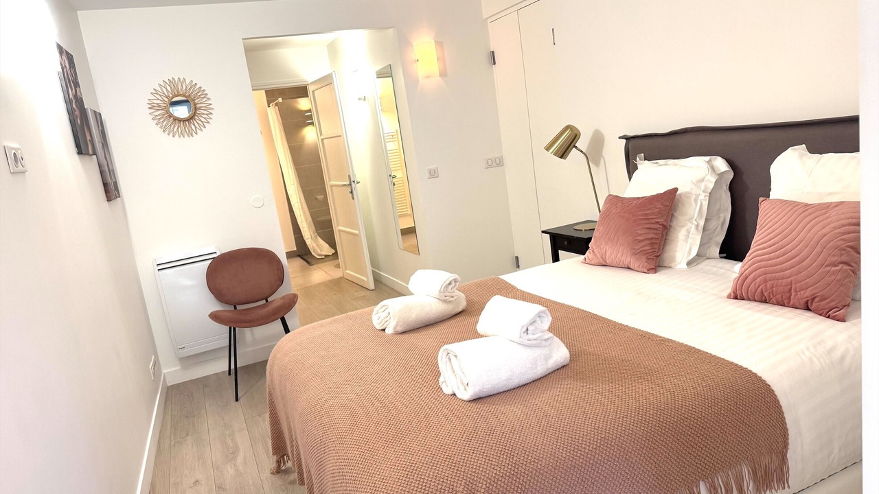 Photo of Bedroom in Chantiers
