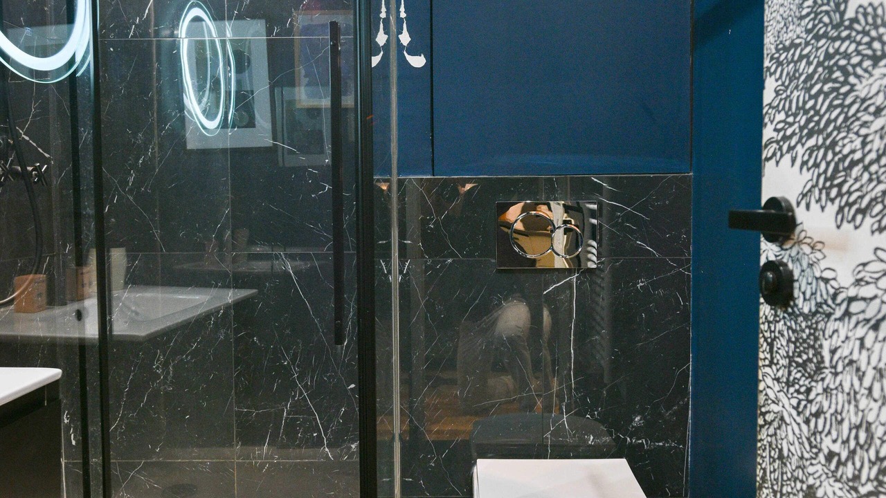 Photo of Bathroom in Arsenal