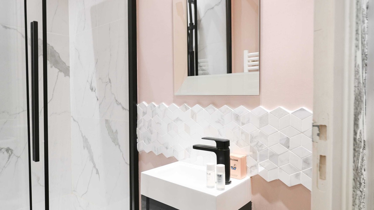 Photo of Bathroom in Arsenal