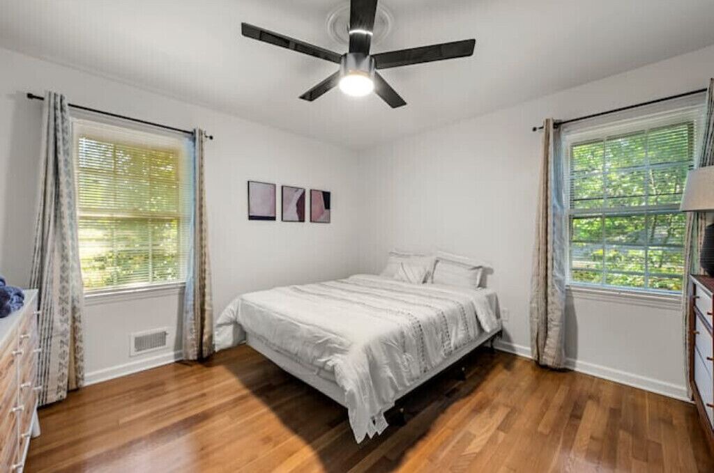Photo of Bedroom in Briarcliff Heights