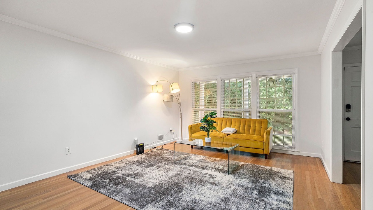 Photo of Livingroom in Briarcliff Heights