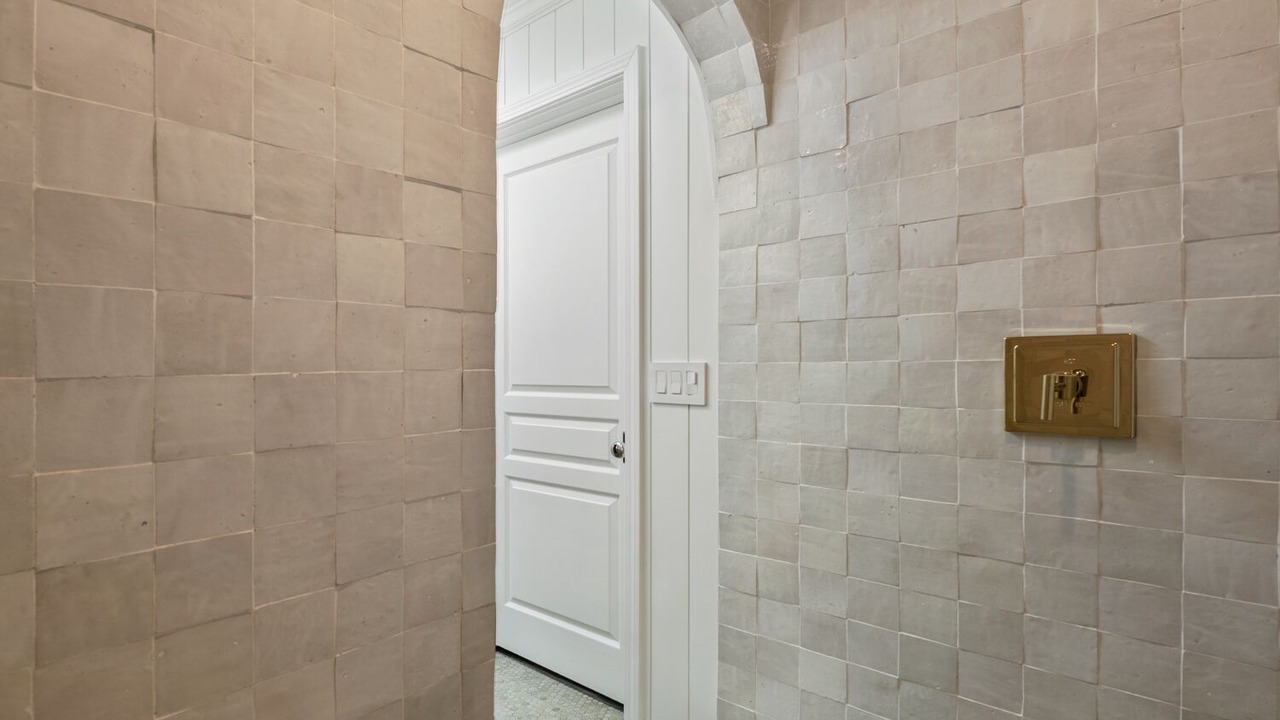 Photo of Bathroom in Freestone