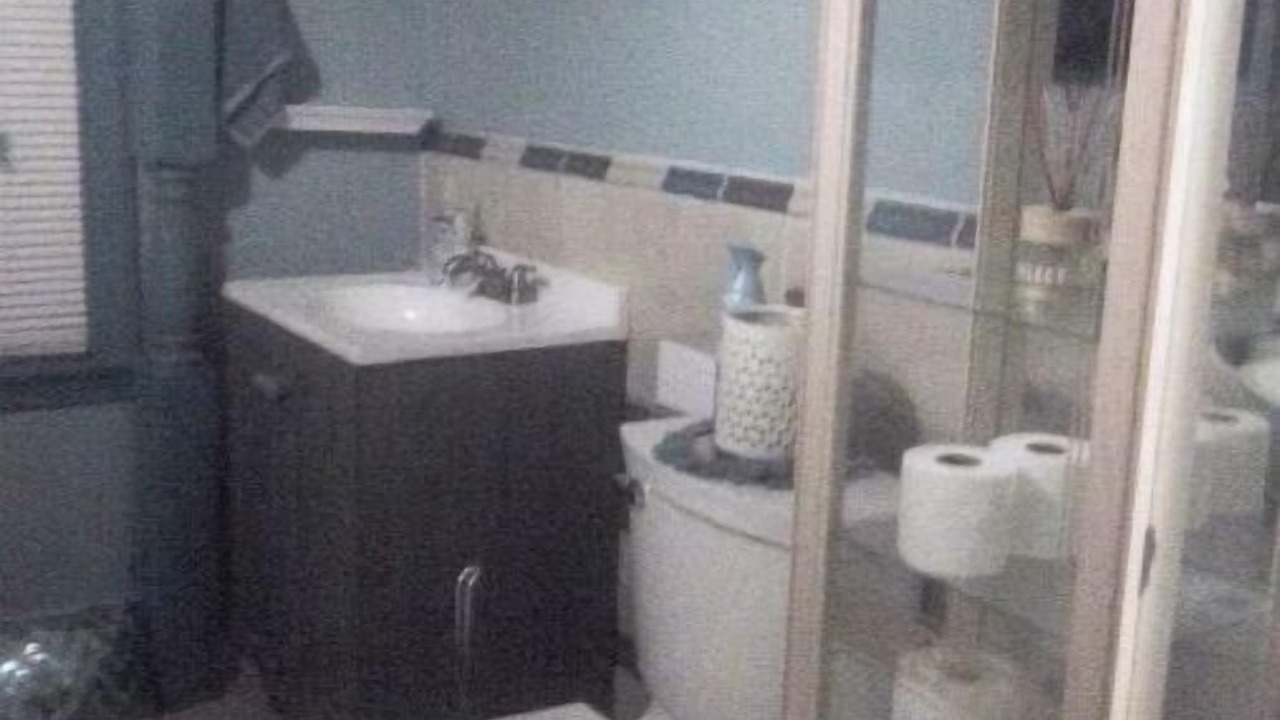 Photo of Bathroom in Flint