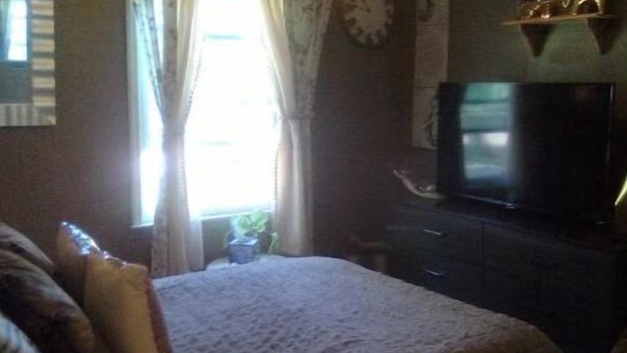 Photo of Bedroom in Flint