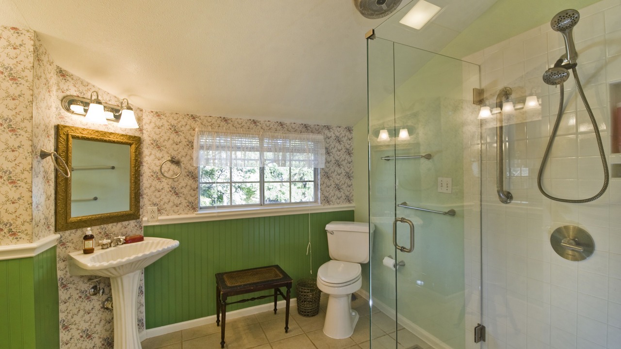 Photo of Bathroom in Heritage