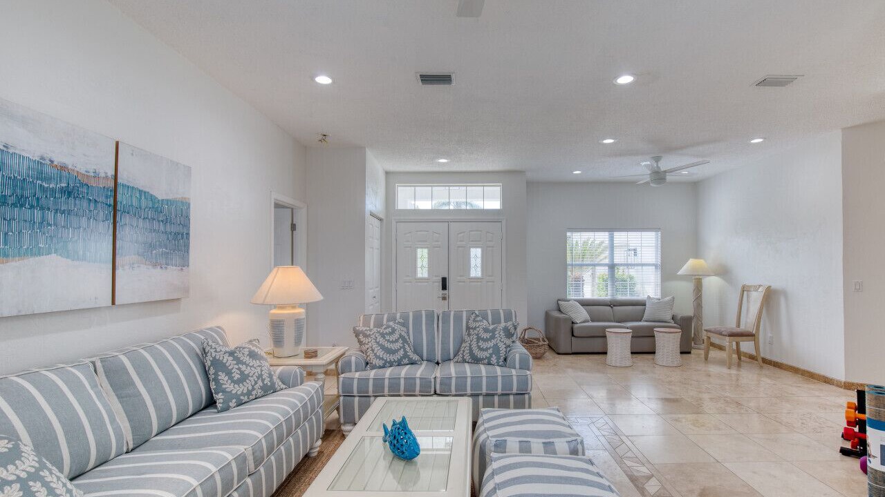 Photo of Livingroom in Palm Harbor