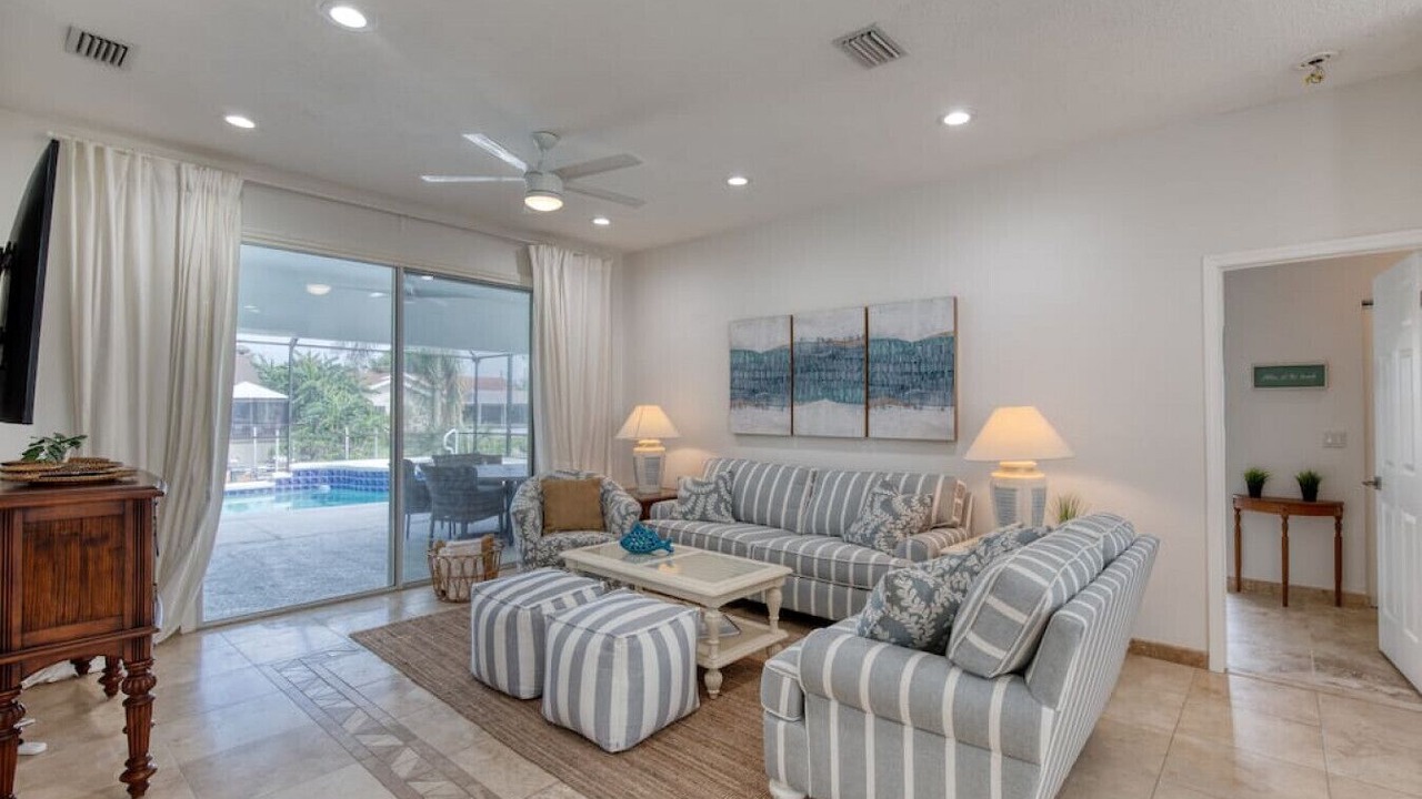 Photo of Livingroom in Palm Harbor