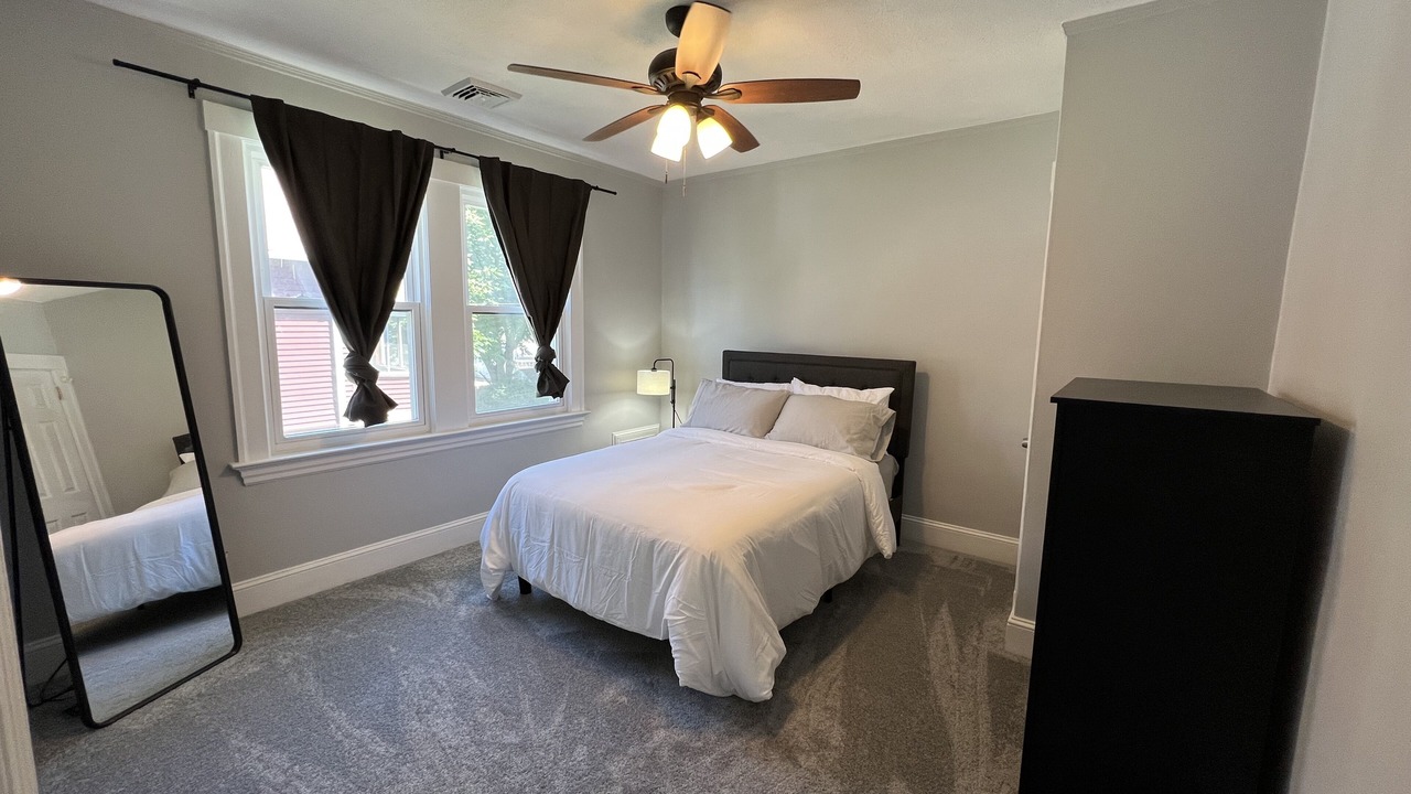 Photo of Bedroom in Center