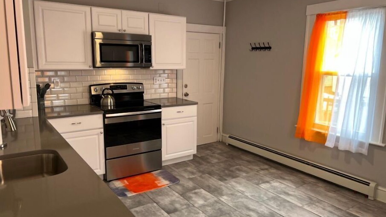 Photo of Kitchen in Center