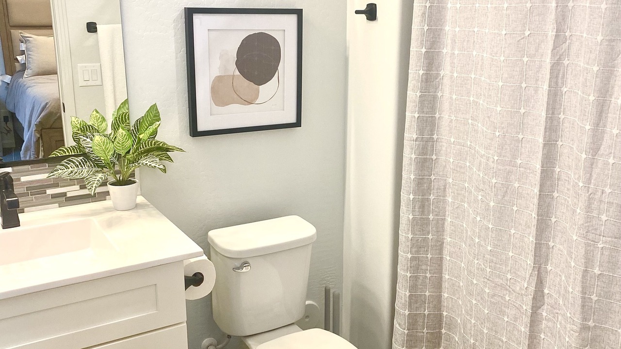 Photo of Bathroom in Pebblecreek