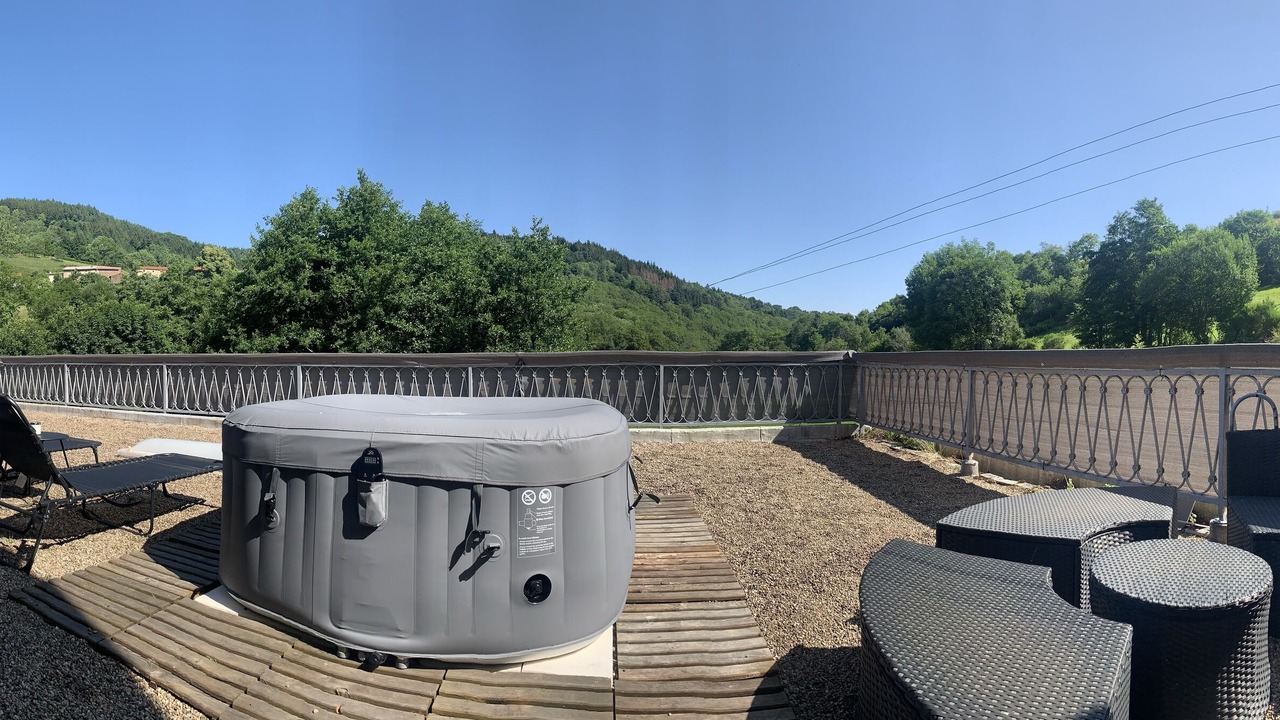 Photo of Patio Balcony in Saint-Bonnet-le-Courreau