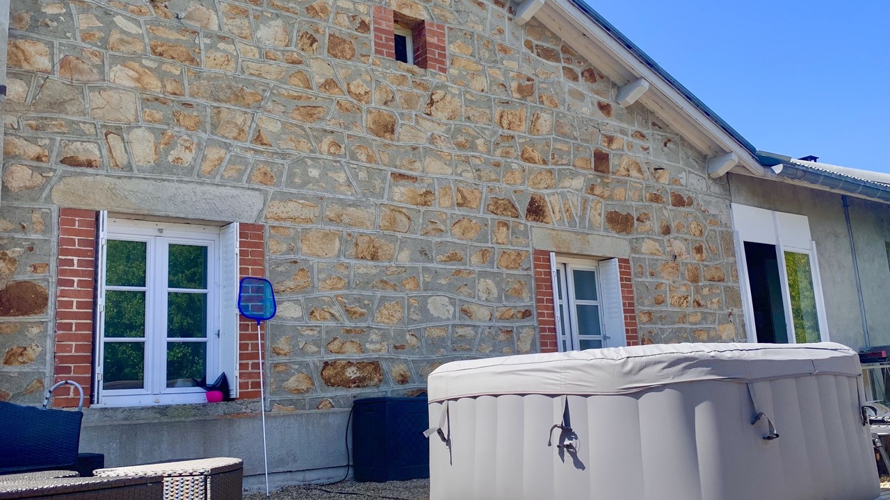 Photo of Patio Balcony in Saint-Bonnet-le-Courreau
