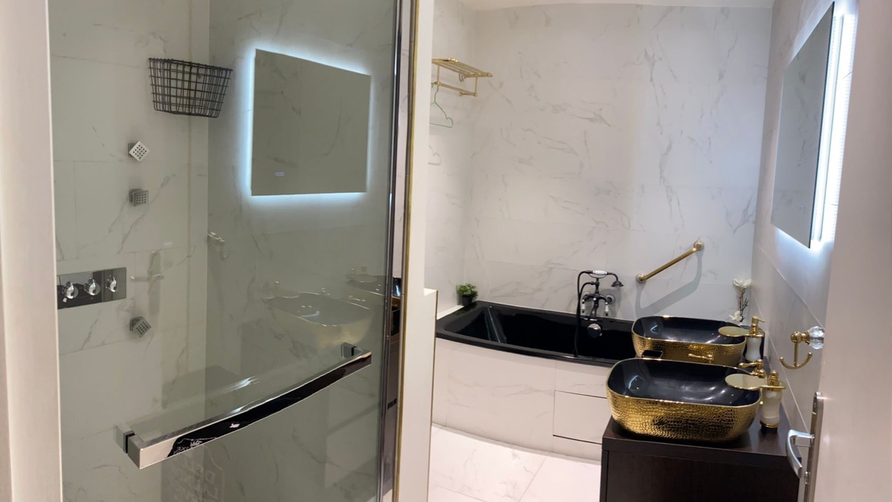 Photo of Bathroom in Chatou