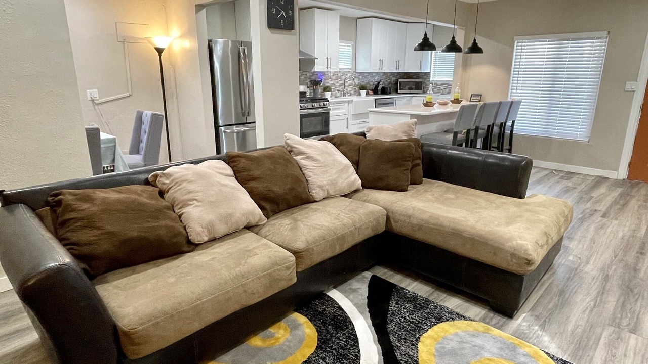Photo of Livingroom in Corridor