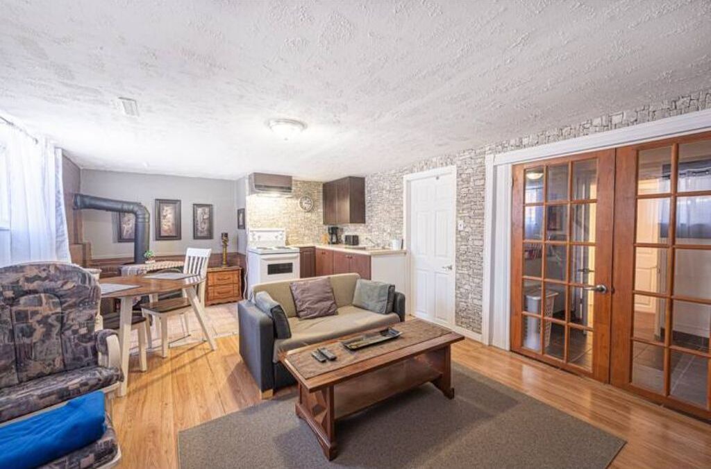 Photo of Livingroom in St. Jerome