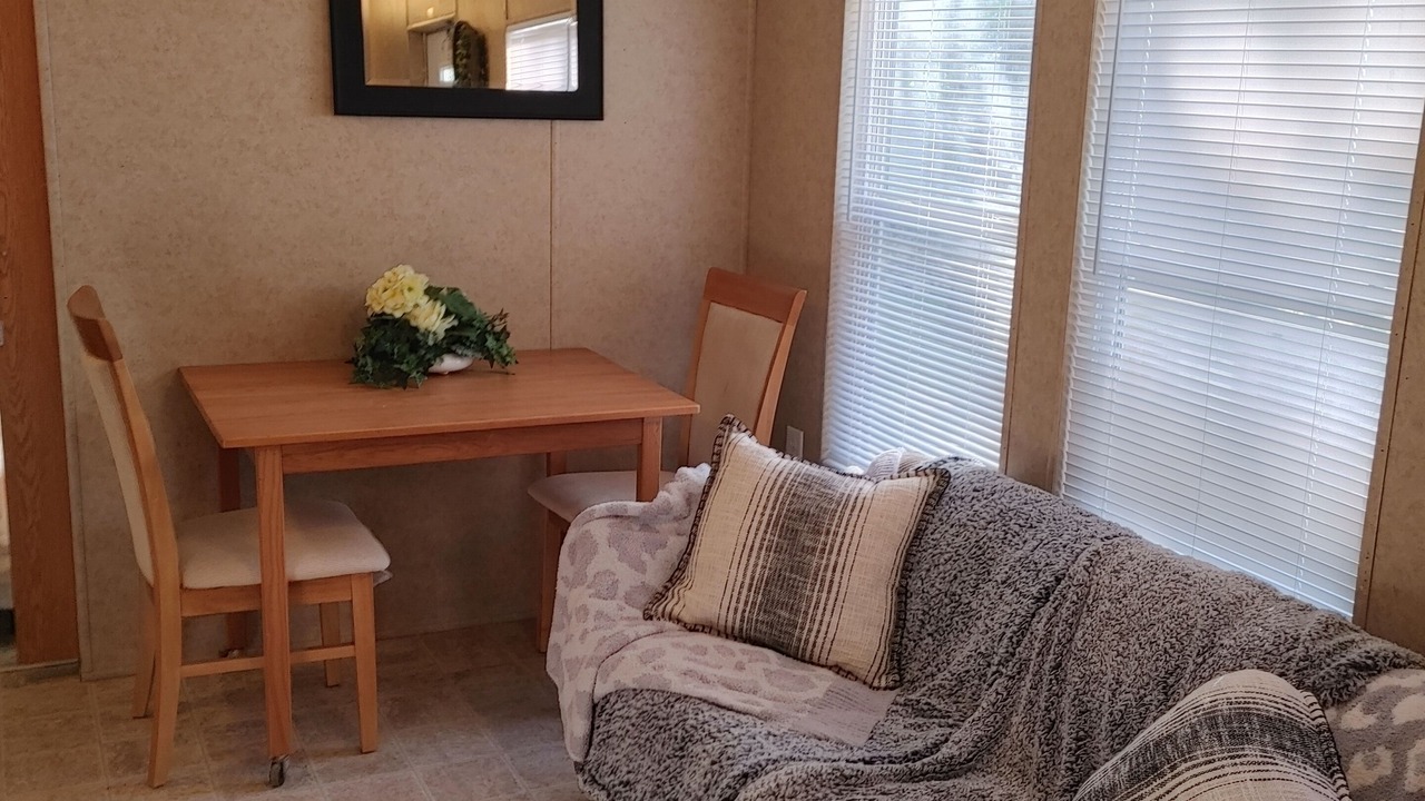 Photo of Livingroom in Graford