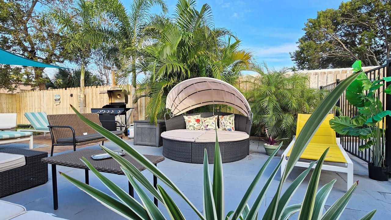 Photo of Patio Balcony in Central Oakland Park