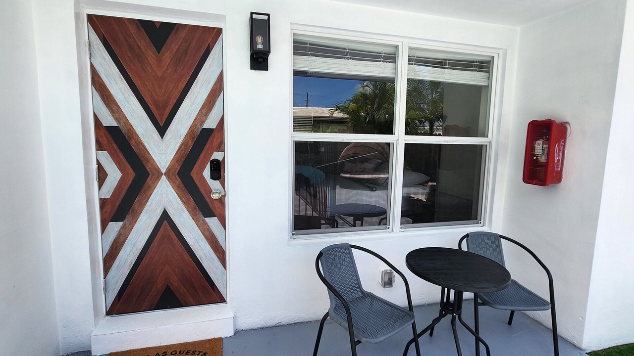 Photo of Patio Balcony in Central Oakland Park