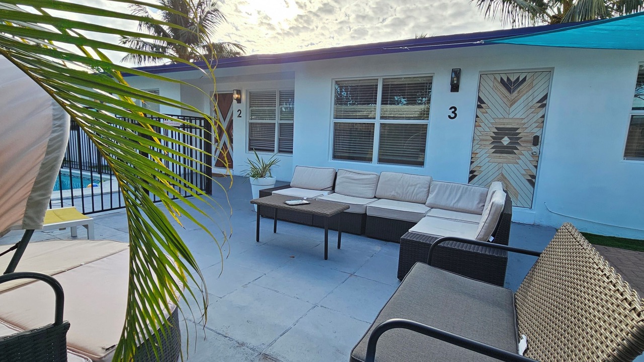 Photo of Patio Balcony in Central Oakland Park
