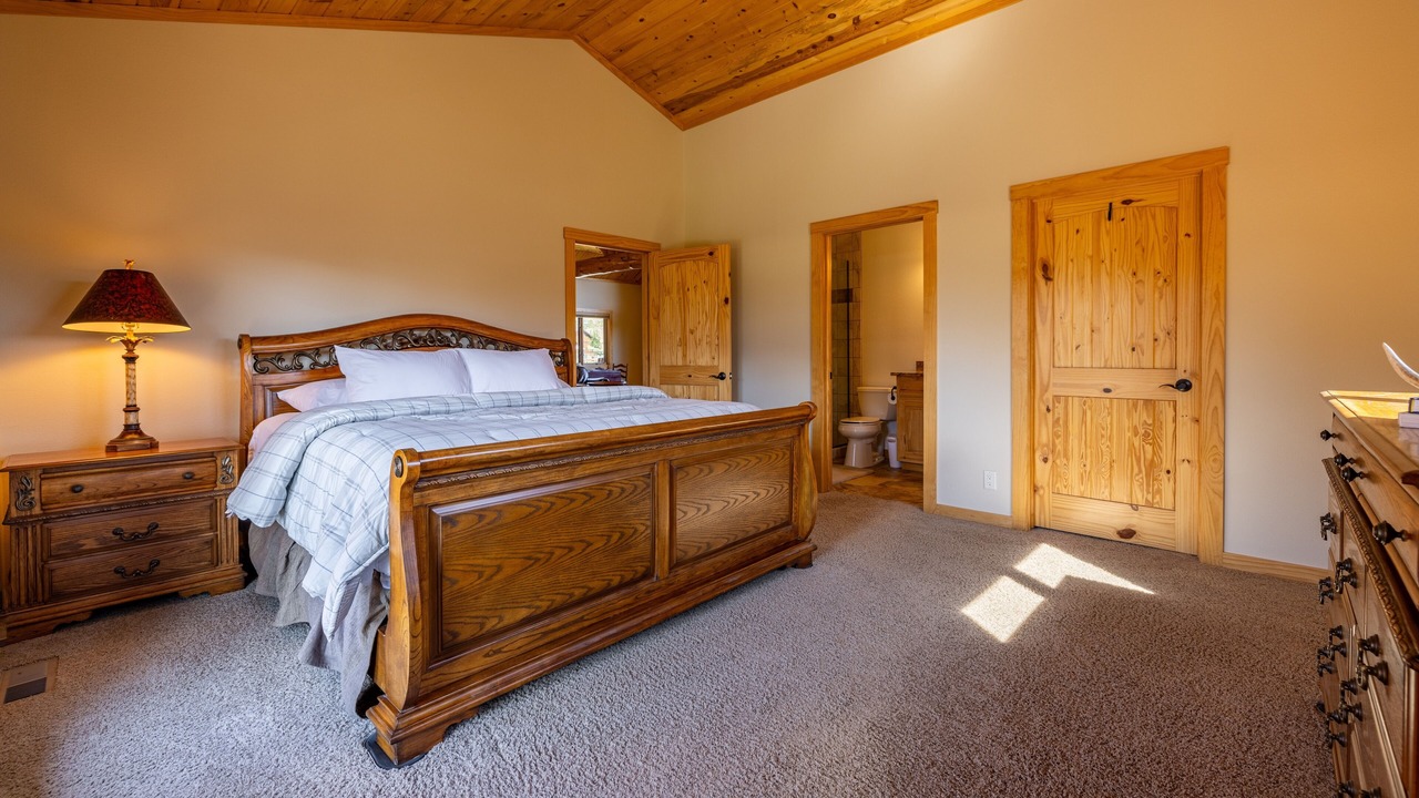 Photo of Bathroom in Wapiti